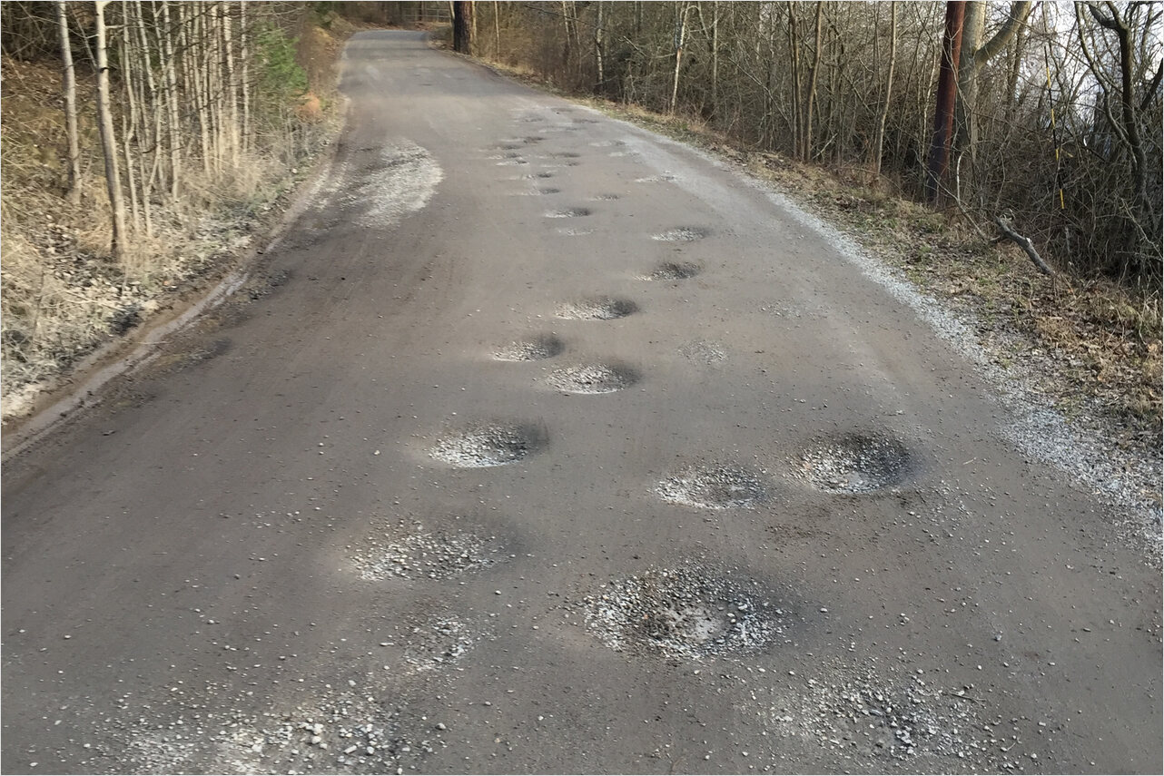 /images/potholes-in-sweden.jpg